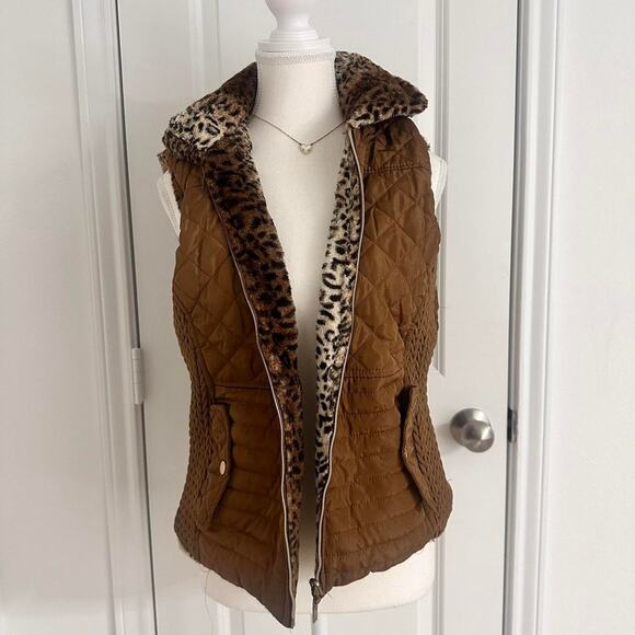 Other Jackets & Blazers - Vintage Stylish brown quilted vest  Size Medium cozy leopard fur lining and hood
